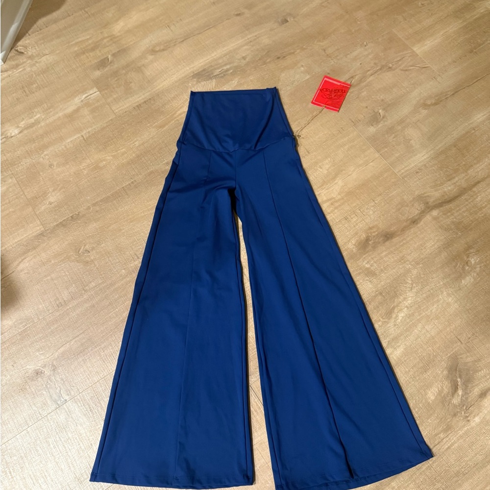 Tiger Friday wide leg axs short navy blue dance pant NWT